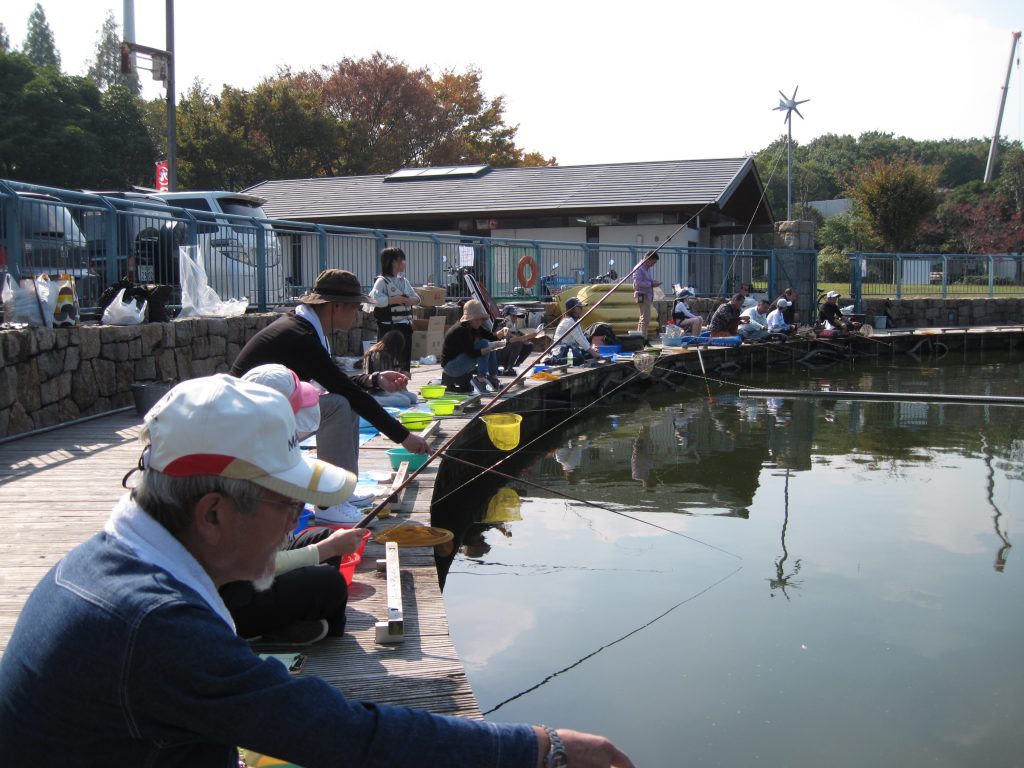 初心者のためのヘラブナ釣り教室 大阪府釣りインストラクター連絡機構